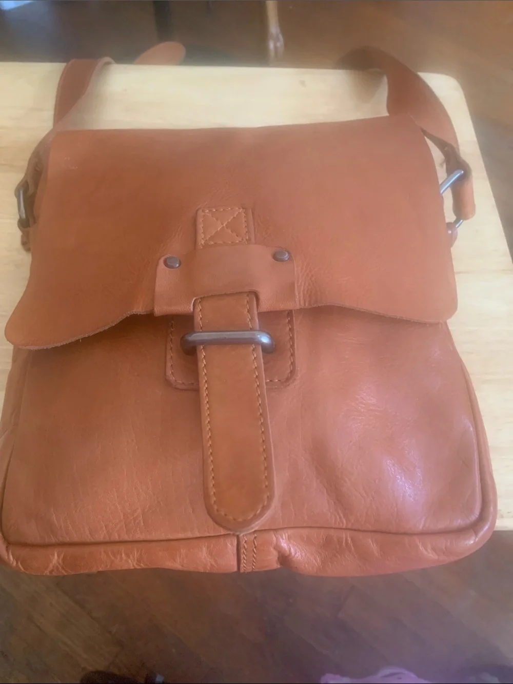 Leather Crossbody Bag in Cognac Brown